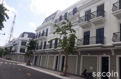 Ngói phẳng kiểu Pháp 